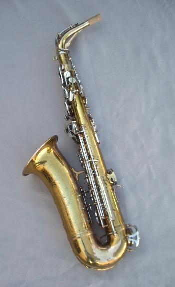 wurlitzer saxophone serial numbers