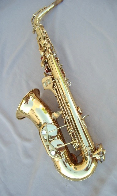 vito saxophone serial number lookup